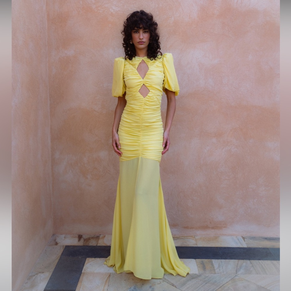 Elegant Yellow Evening Gown